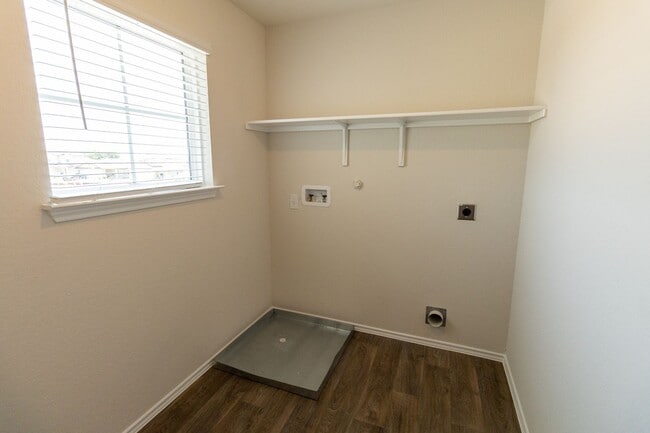 Building Photo - 2 Weeks Free! Smart-Home 3BR w/ Covered Patio in Legendary Trails – San Antonio