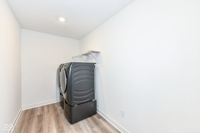 Building Photo - 5134 Golden Grv Dr