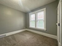 Building Photo - Spacious 4 Bedroom Home in Minneapolis!