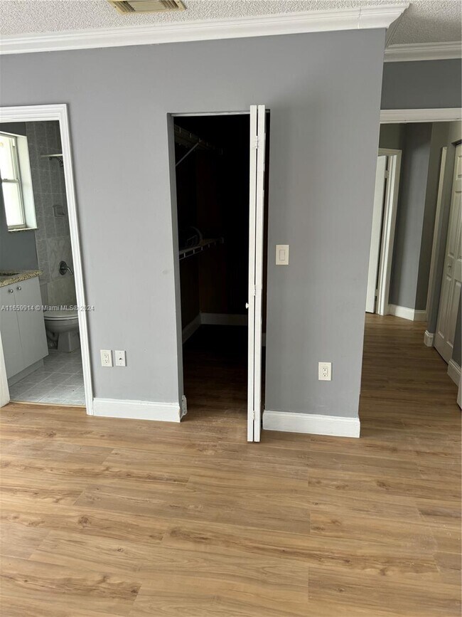 Building Photo - 7141 SW 129th Ave
