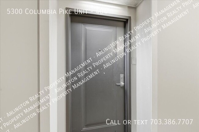 Building Photo - 5300 Columbia Pike