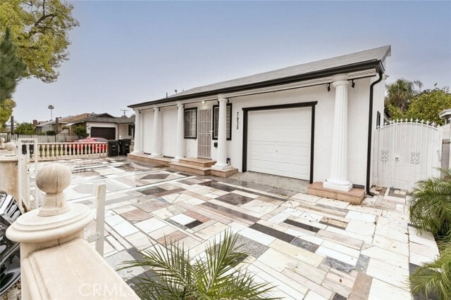 Building Photo - 7935 Hazeltine Ave