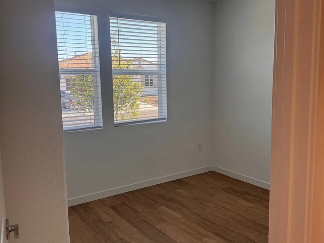 Building Photo - Newer single-story home built in 2024