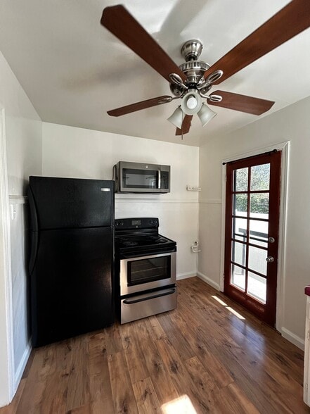 Building Photo - 254 N Canyon Blvd