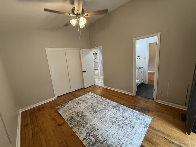 Building Photo - 107 Diamond Dr