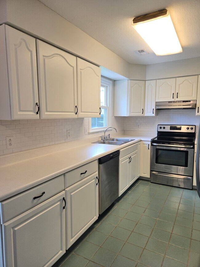 Building Photo - 3804 Daiquiri Ct