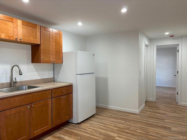 Building Photo - 447 NY-376