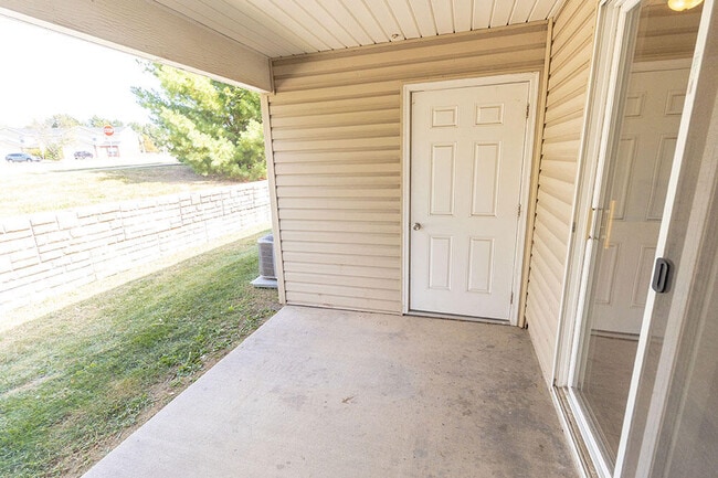 Building Photo - 1641 Citadel Dr