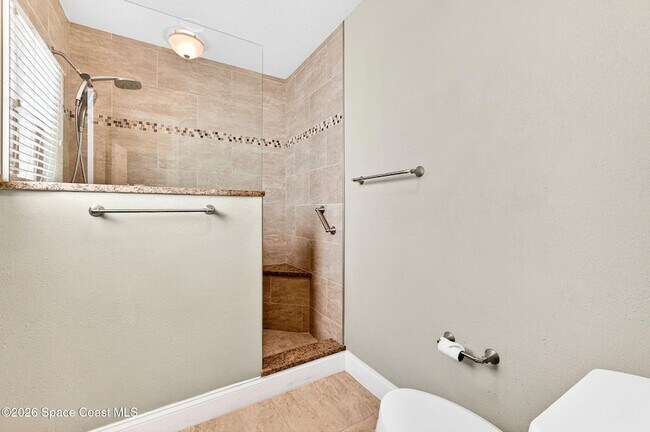 Building Photo - 810 Parkside Pl