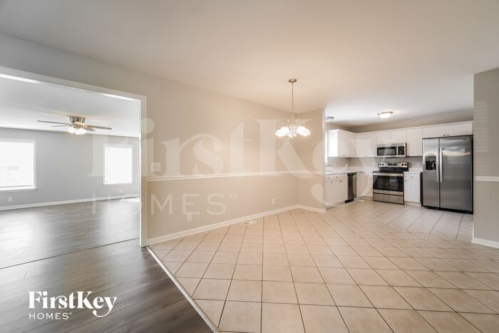 Building Photo - 308 Eisenhower Dr