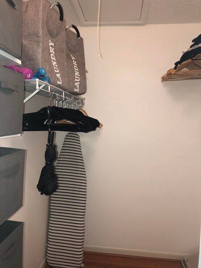 MB. WALK IN CLOSET - 630 Bird Bay Dr E