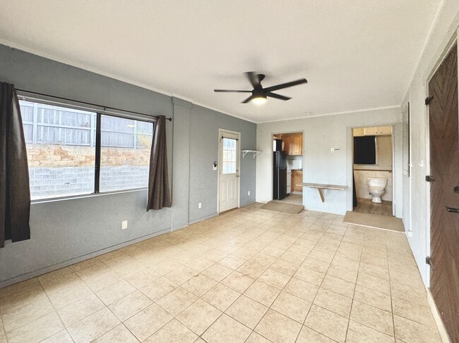 Building Photo - 2886 Liholani St