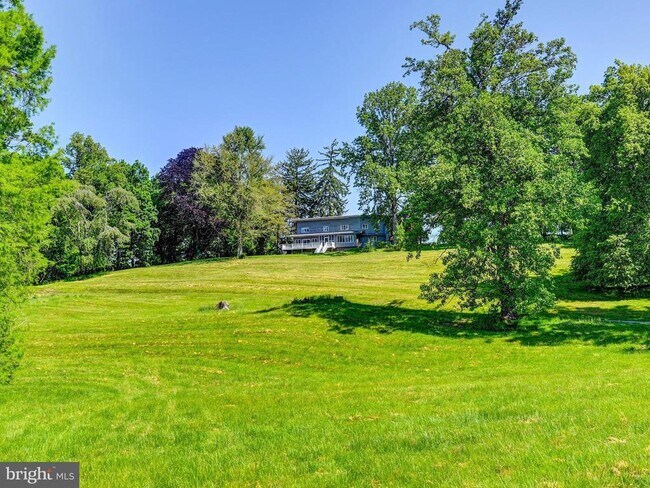 Building Photo - 1552 Glencoe Rd