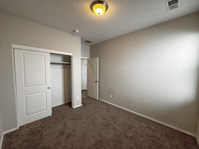 Building Photo - 6732 Oro Valley Rd NW