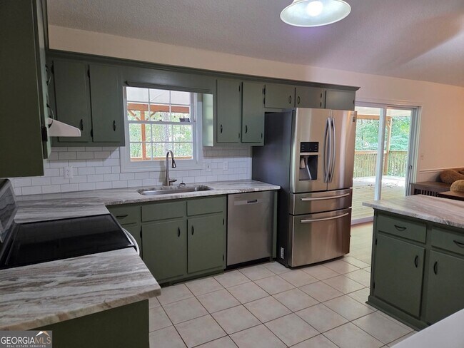 Building Photo - 984 Overlook Dr