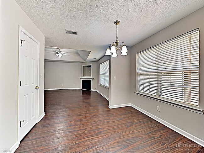 Building Photo - 121 Summer Vale Dr