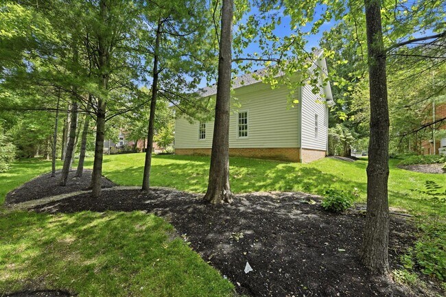 Building Photo - 7273 Berkley Square S