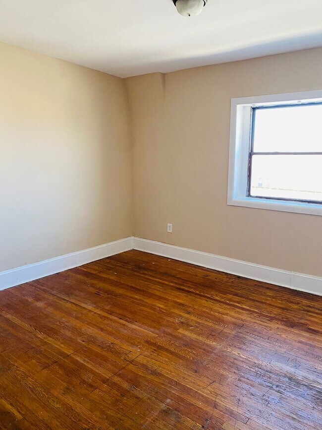 Building Photo - 5447 Torresdale Ave