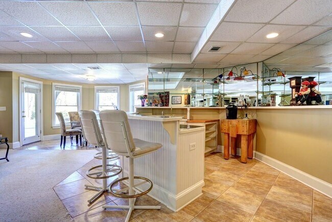 Building Photo - 7610 Wentworth Dr