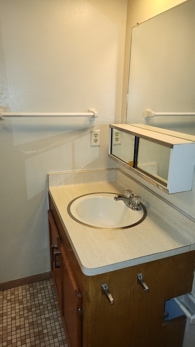 Building Photo - PENN ARMS APARTMENTS