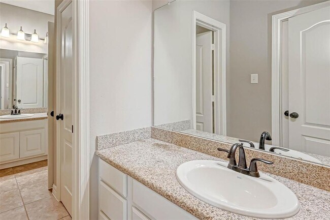 Building Photo - 27827 Hunters Rock Ln