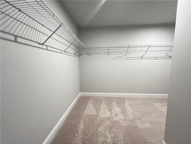 Building Photo - 713 Stickley Oak Way
