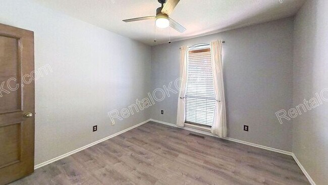 Building Photo - Spacious Edmond 4-Bed, 3-Bath Home with Storm Shelter