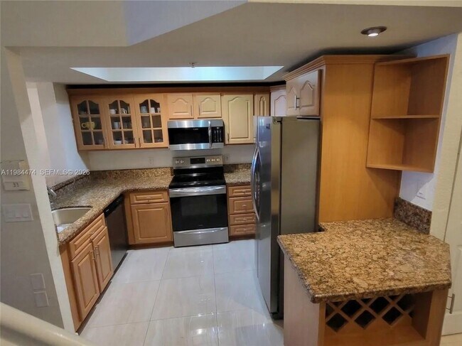 Building Photo - 721 SW 148th Ave