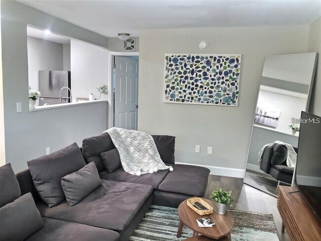 Building Photo - 1301 S Howard Ave