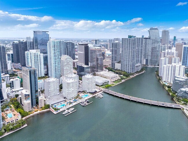 Building Photo - 801 Brickell Bay Dr
