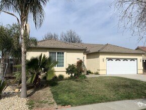 Building Photo - 3 Bedroom 2 Bath Lemoore Golf Course