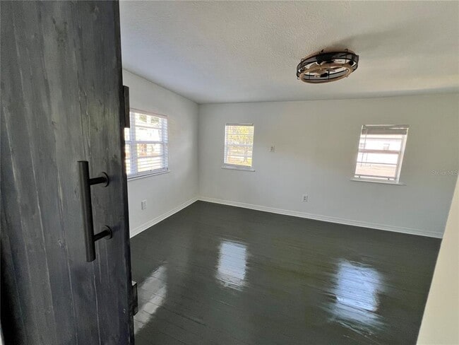 Building Photo - 1314 E Gore St