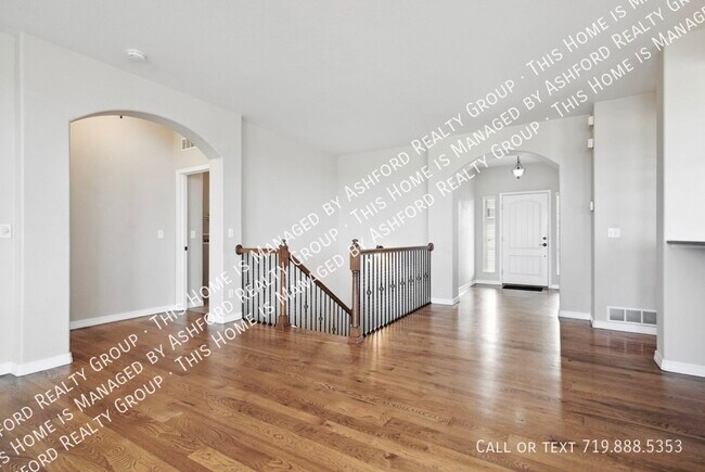 Building Photo - 10402 Capital Peak Way