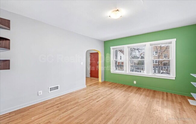 Building Photo - 1932 N Karlov Ave