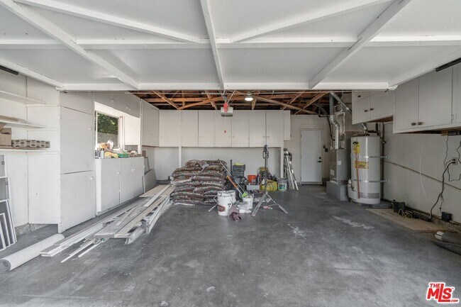 Building Photo - 15974 Tobin Way