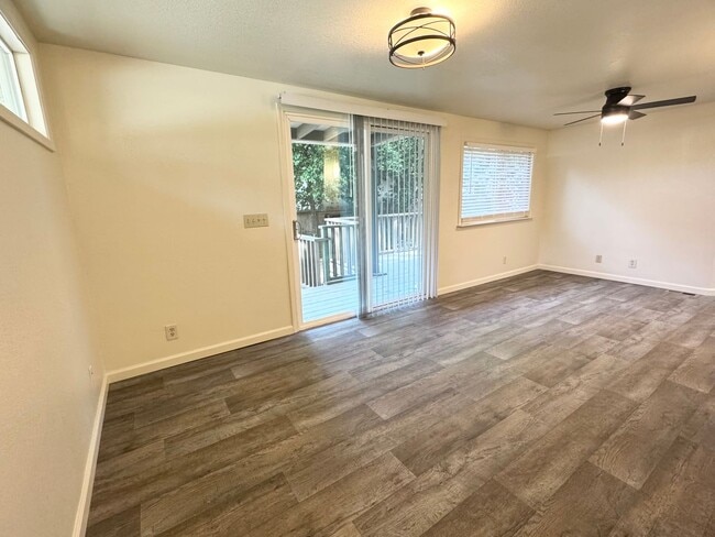 Building Photo - 148 Sequoyah Ave
