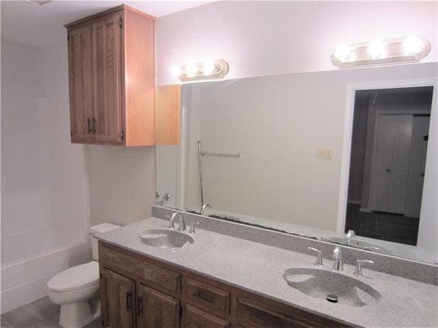 Building Photo - 2308 Birchbrook Ct