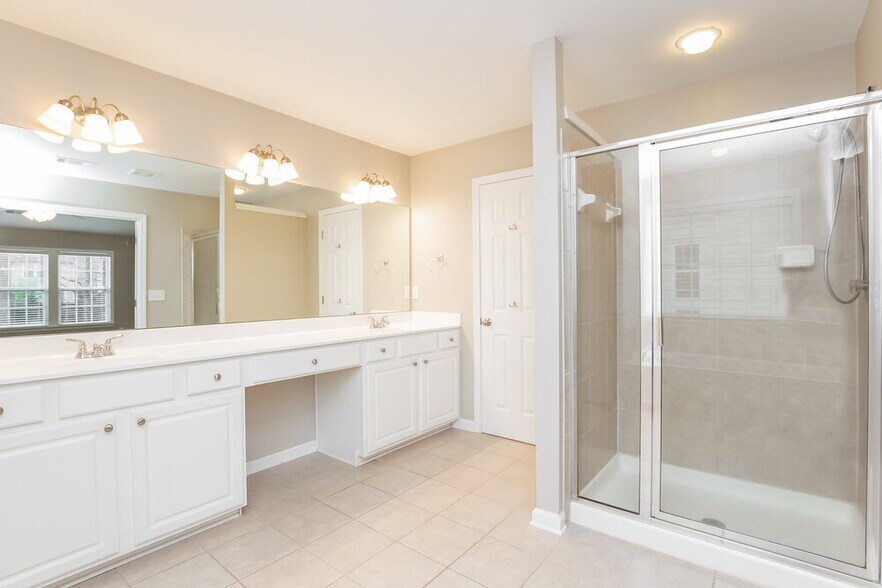 Building Photo - 3670 Azurite St