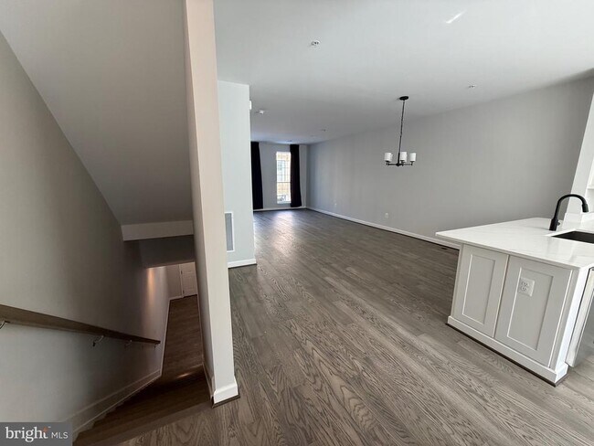 Building Photo - 620 Leigh Wy.