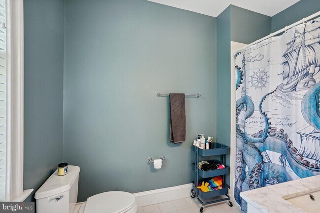 Building Photo - 5248 Clifton St