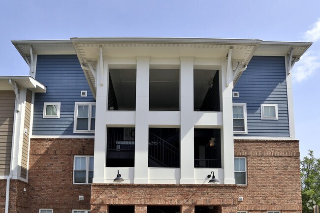 Building Photo - Fellwood I