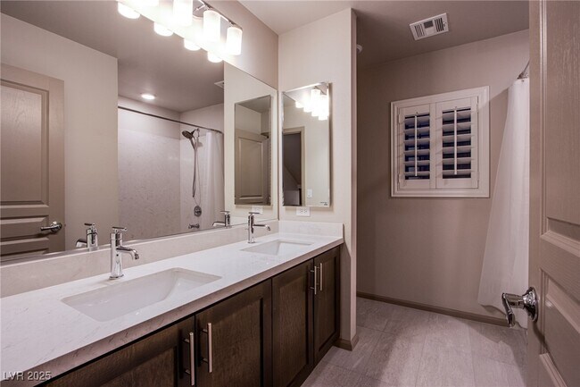 Building Photo - 8040 Haywood Estate Ave