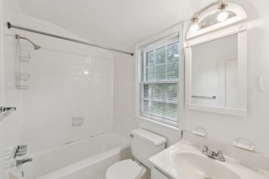 Building Photo - 4603 Knox Rd