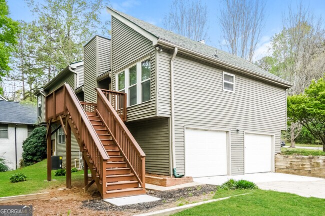 Building Photo - 701 Jamestown Pl