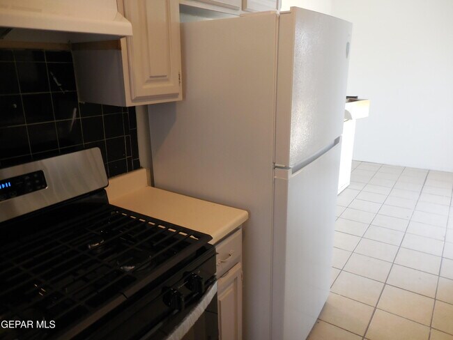 Building Photo - 5804 River Hollow Ct