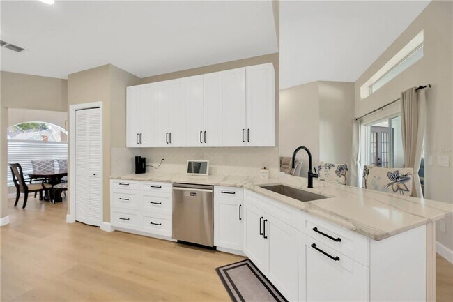 Building Photo - 4617 Basswood St