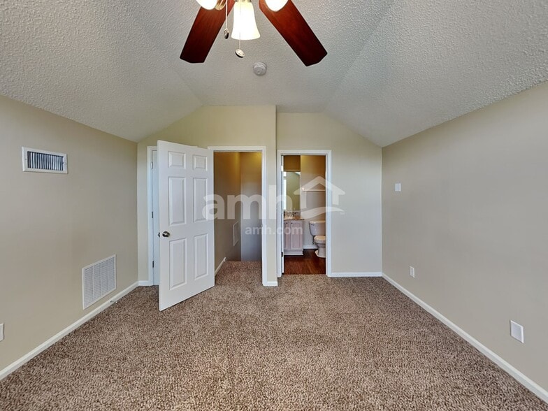 Building Photo - 1184 Lake Parke Dr