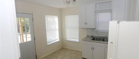 Building Photo - 2927 S Staples St