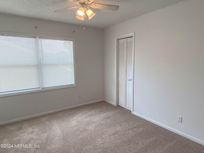 Building Photo - 695-A1A A1A N