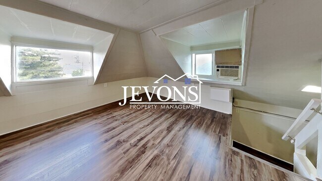 Building Photo - 723 S Sprague Ave